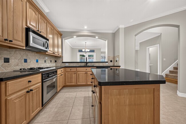 Building Photo - 4307 Lake Walk Ct