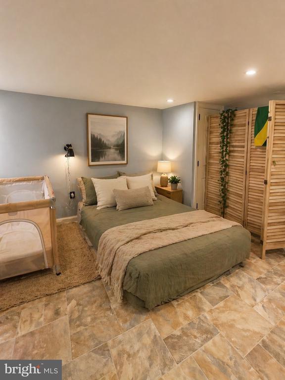 Building Photo - 6251 E Wister St