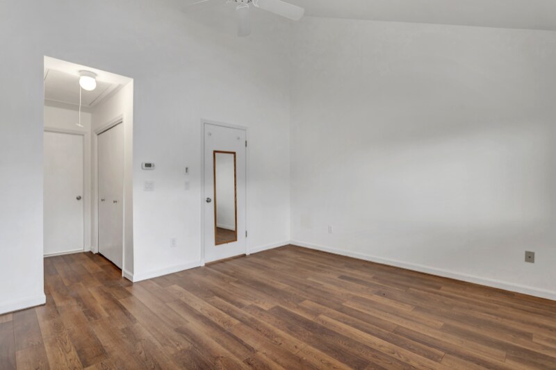 Building Photo - 23 Deer Run