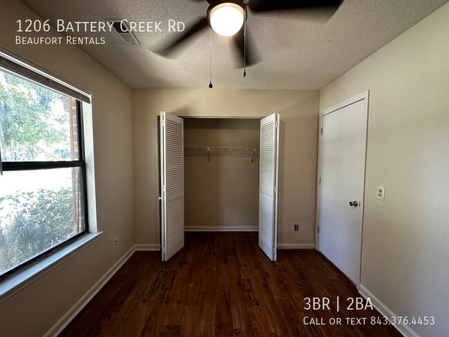 Building Photo - 1206 Battery Creek Rd