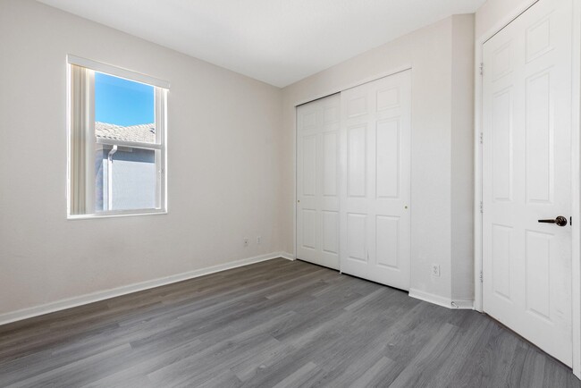 Building Photo - 102 Ibisca Terrace