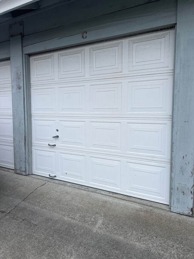 Building Photo - 820park