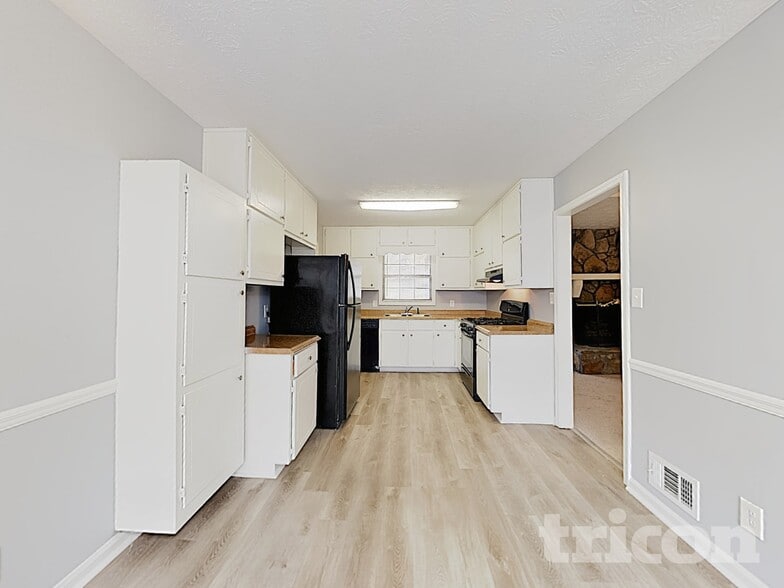 Building Photo - 110 Springvalley Way