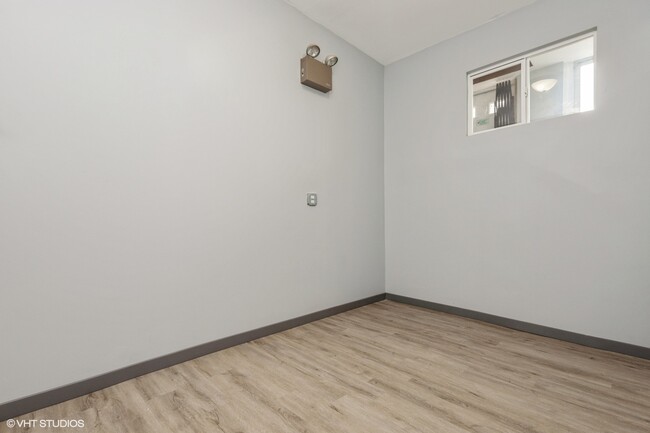 Building Photo - 1418 W Taylor St
