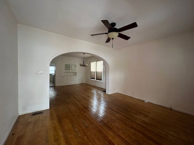 Building Photo - 278 E 9th St