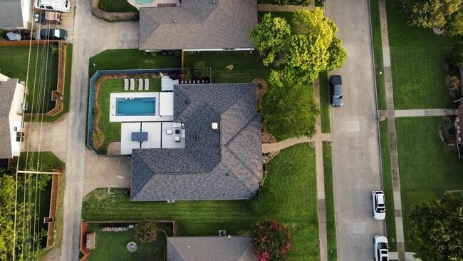 Building Photo - 4008 Hatherly Dr