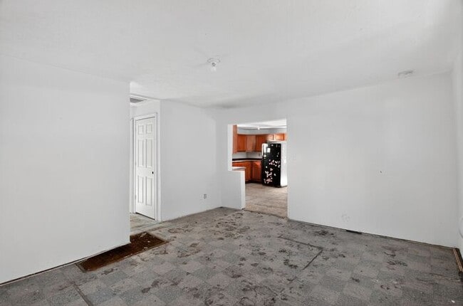 Building Photo - 2405 W 10th St