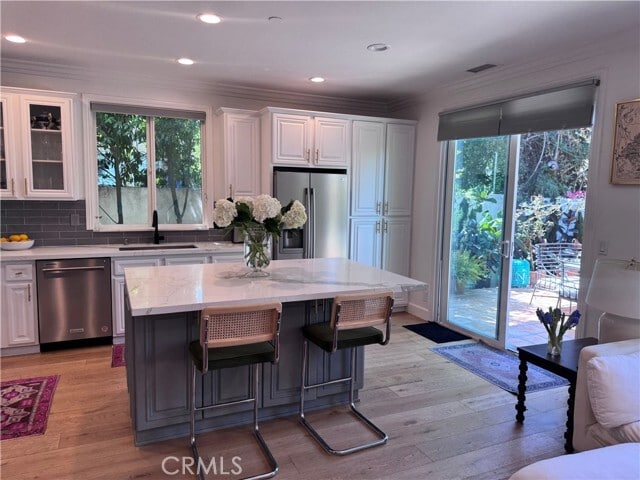 Building Photo - 2553 Santa Ana Ave