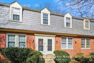 Building Photo - Sunny & Spacious Arlington Village TH- Ste...