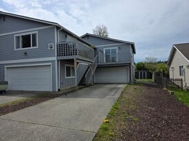 Building Photo - 4010 L Ave