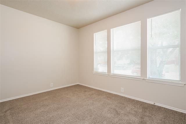 Building Photo - 111 Oakhurst Dr