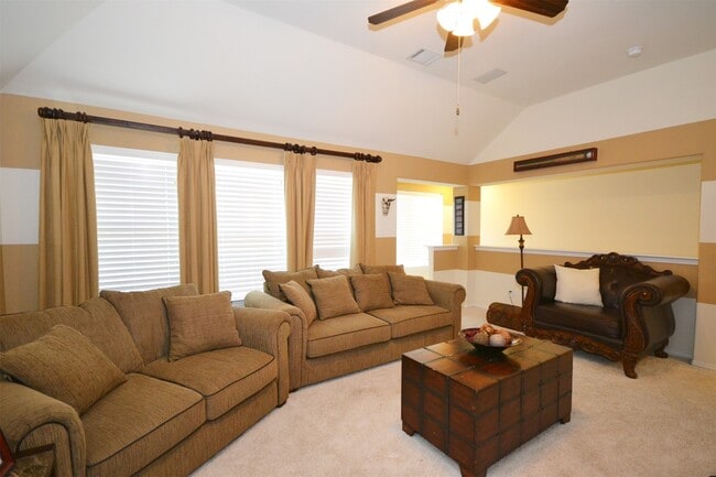 Building Photo - 28907 Powder Ridge Dr
