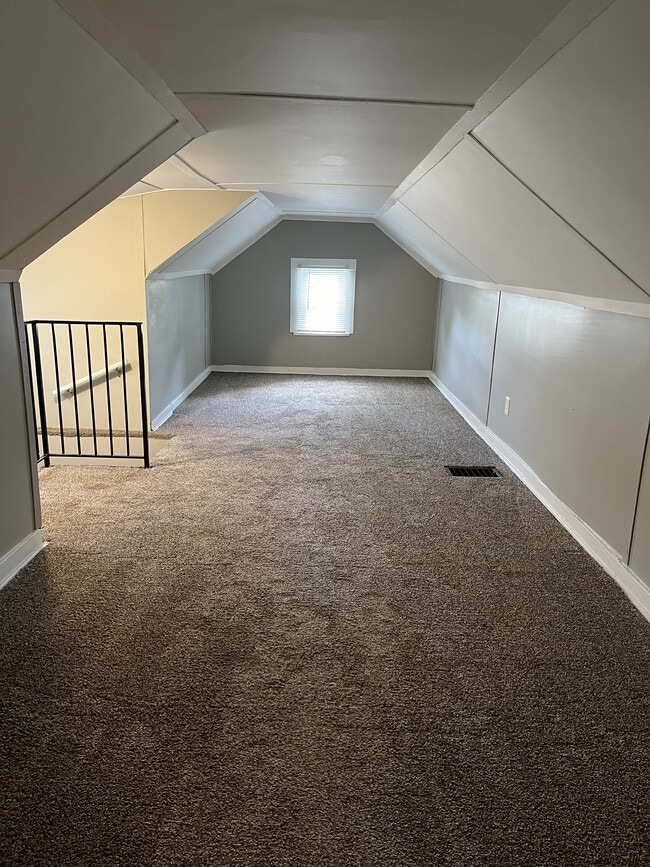 Building Photo - 1670 3rd St