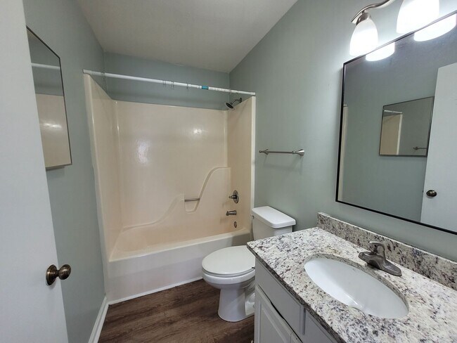 Building Photo - Charming 2 Bed/2 Bath Condo - Mallard Head Subdivision - Spacious Deck - Fireplace - Community Pool