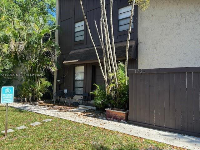 Building Photo - 1761 Bayberry Dr