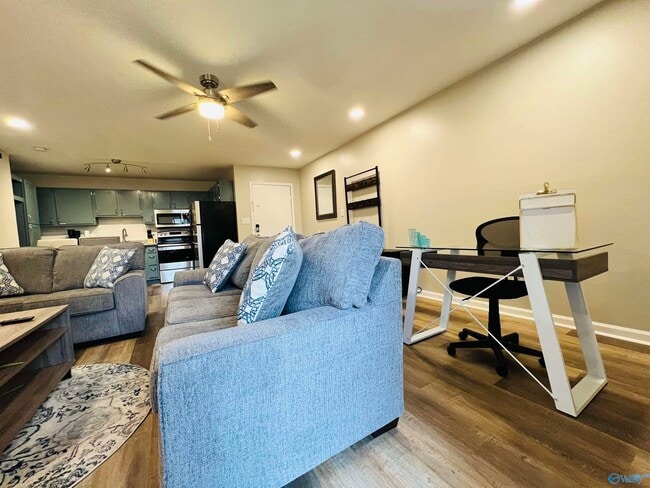 Building Photo - 6612 Willow Pointe Dr NW