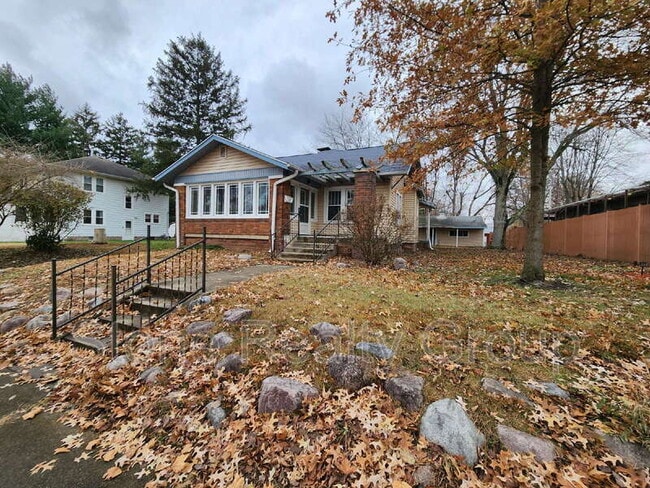 Primary Photo - 235 S 24th St