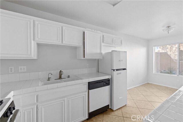 Building Photo - 39237 10th St W