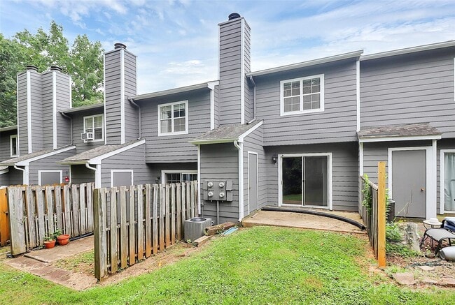 Building Photo - 6040 Heath Valley Rd