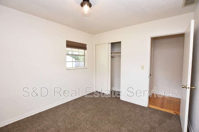 Building Photo - 1503 Hanson Ave