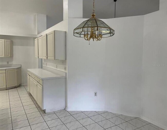 Building Photo - 3335 La Salle Ave