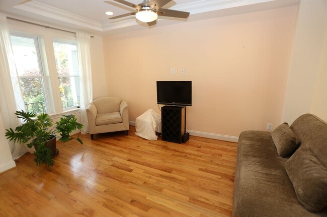 Building Photo - 237 16th St SE