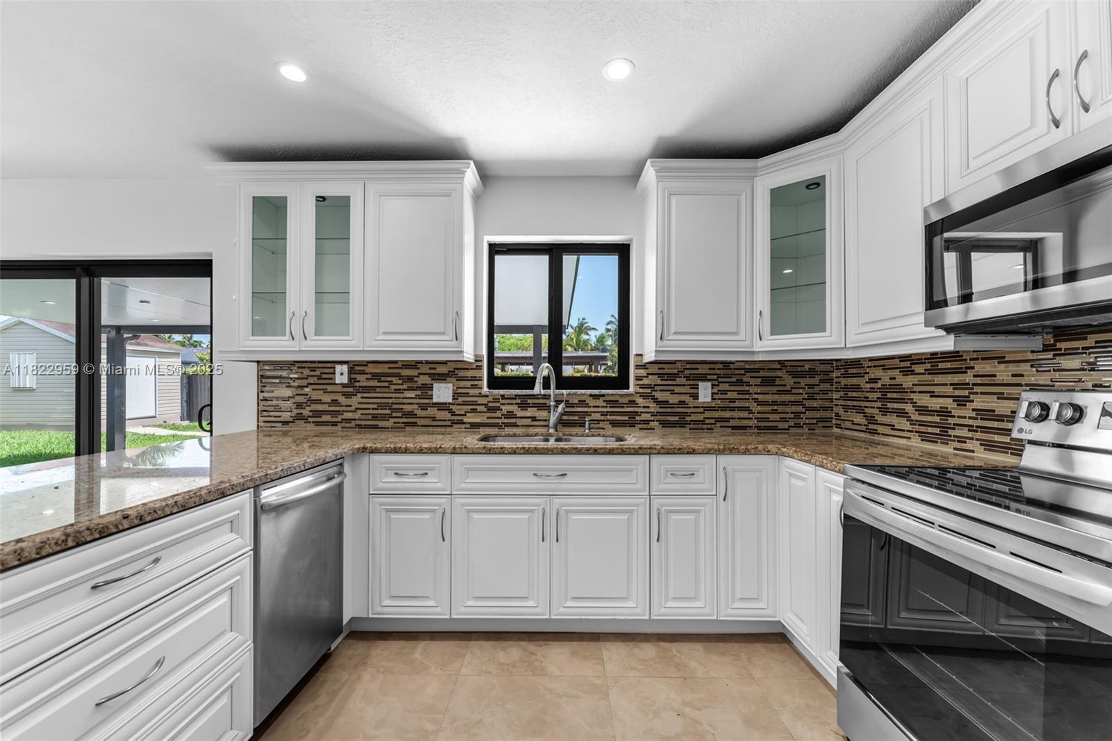 Building Photo - 9140 SW 45th Ter