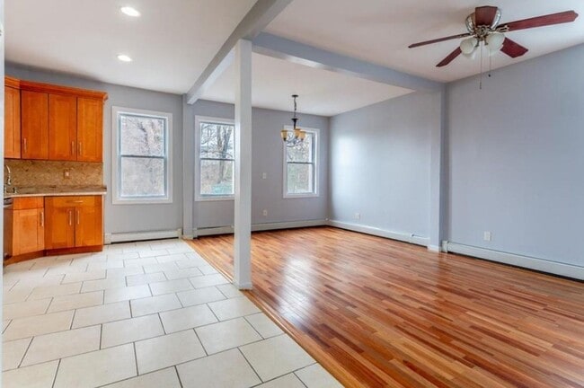 Building Photo - 1316 44th St