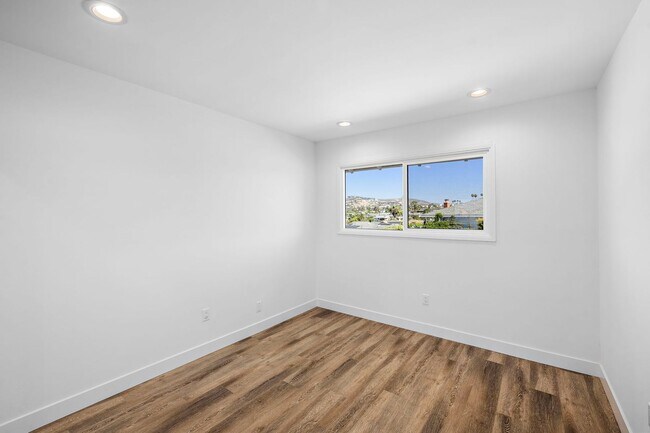 Building Photo - 2609 Via Cascadita