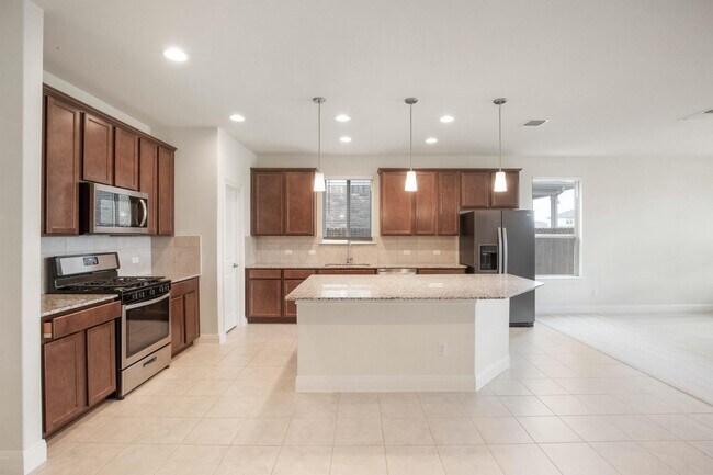 Building Photo - 148 Isabella Wy