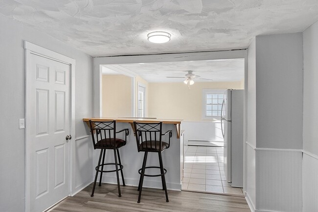 Building Photo - 88 Baker St