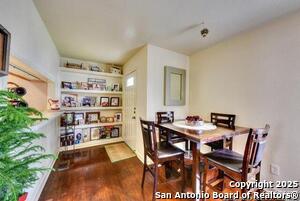 Building Photo - 460 Comal Ave
