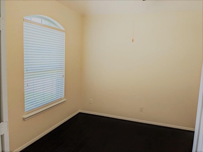 Building Photo - 18507 Magnolia Dell Dr