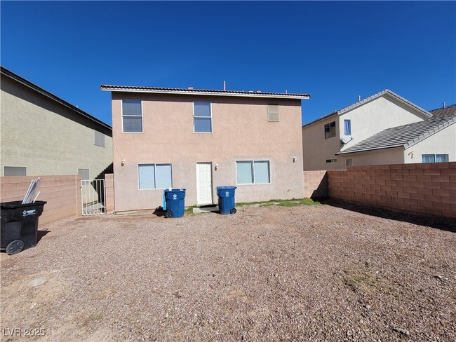 Building Photo - 5987 Stone Hollow Ave