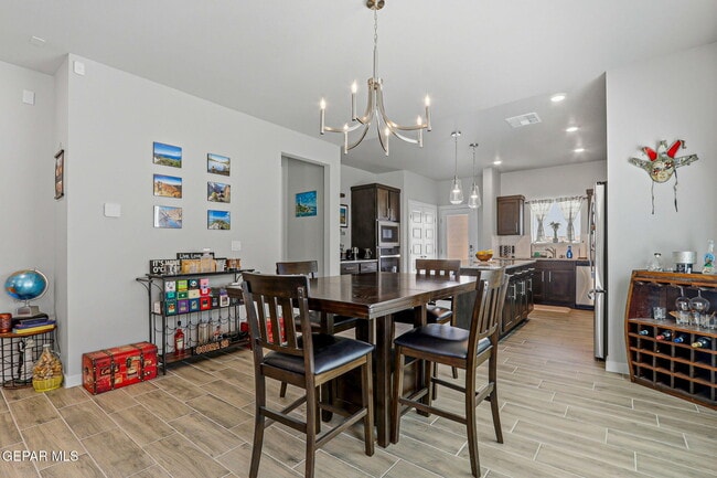 Building Photo - 51049 Fox Trl Ave