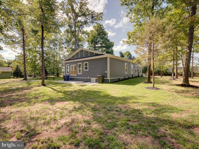 Building Photo - 14750 Jordan Ln