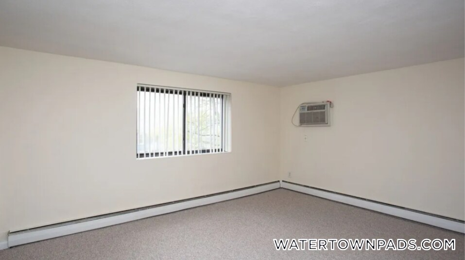 Building Photo - 16 Whites Ave