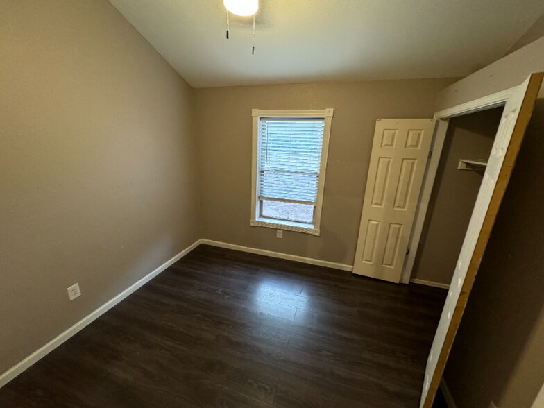 Building Photo - 128 Tierra Vista Dr