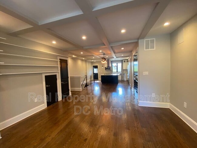 Building Photo - 715 Florida Ave NE