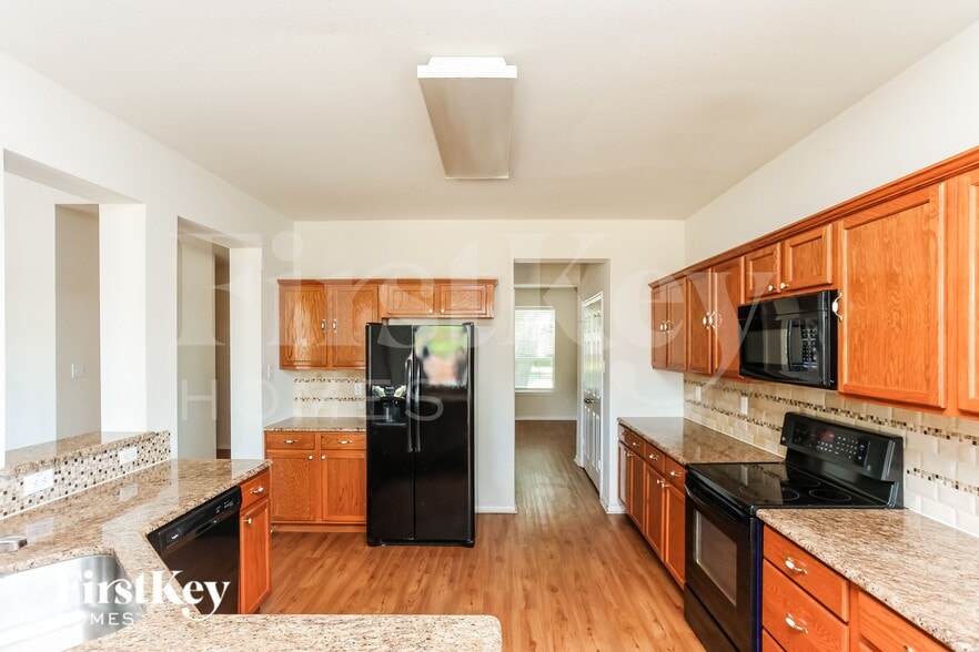 Building Photo - 3213 Bloomfield Trail