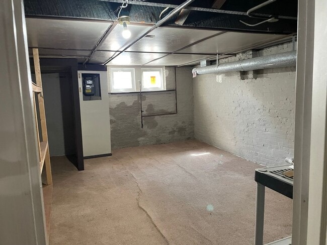 Building Photo - 2-Bedroom on Patterson Park in Highlandtow...