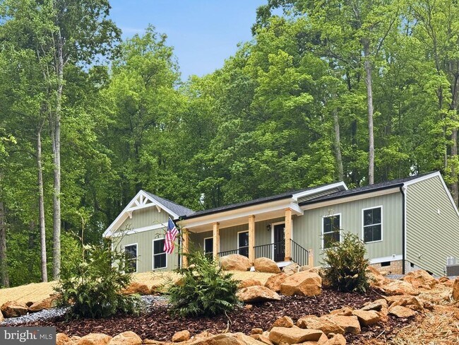 Building Photo - 441 High Top Rd