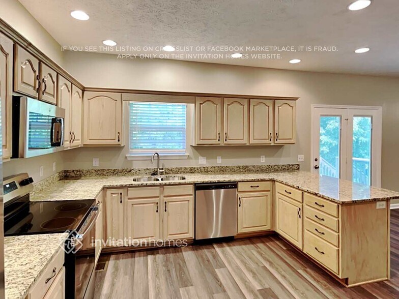 Building Photo - 6975 Calderwood Dr