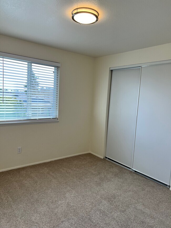 Building Photo - 3670 Casteel Street