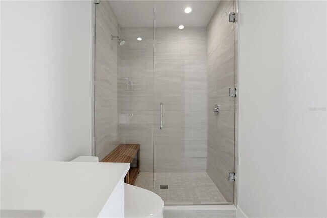 Building Photo - 301 1st St S