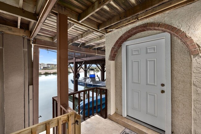 Building Photo - 1313 Harbor Island Dr