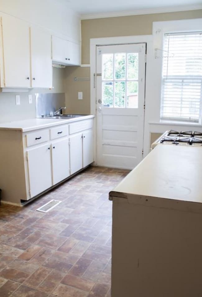 Building Photo - 3 bed 2 bath in Anniston