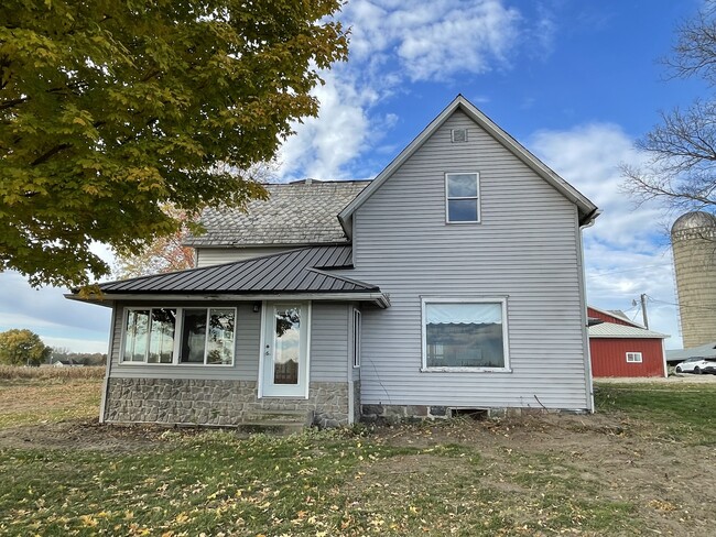 Building Photo - 7094 N 550 E