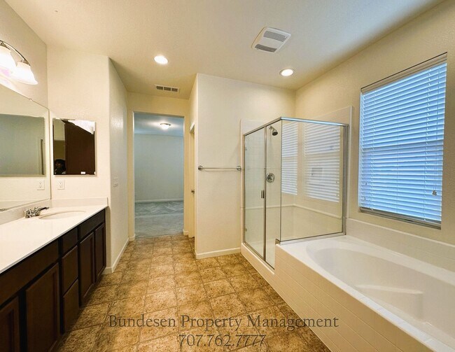 Building Photo - 1821 Woodsage Way