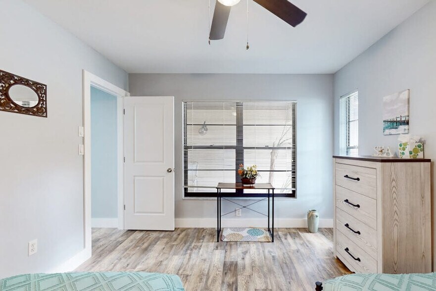 Building Photo - 3755 Pinecone Ct